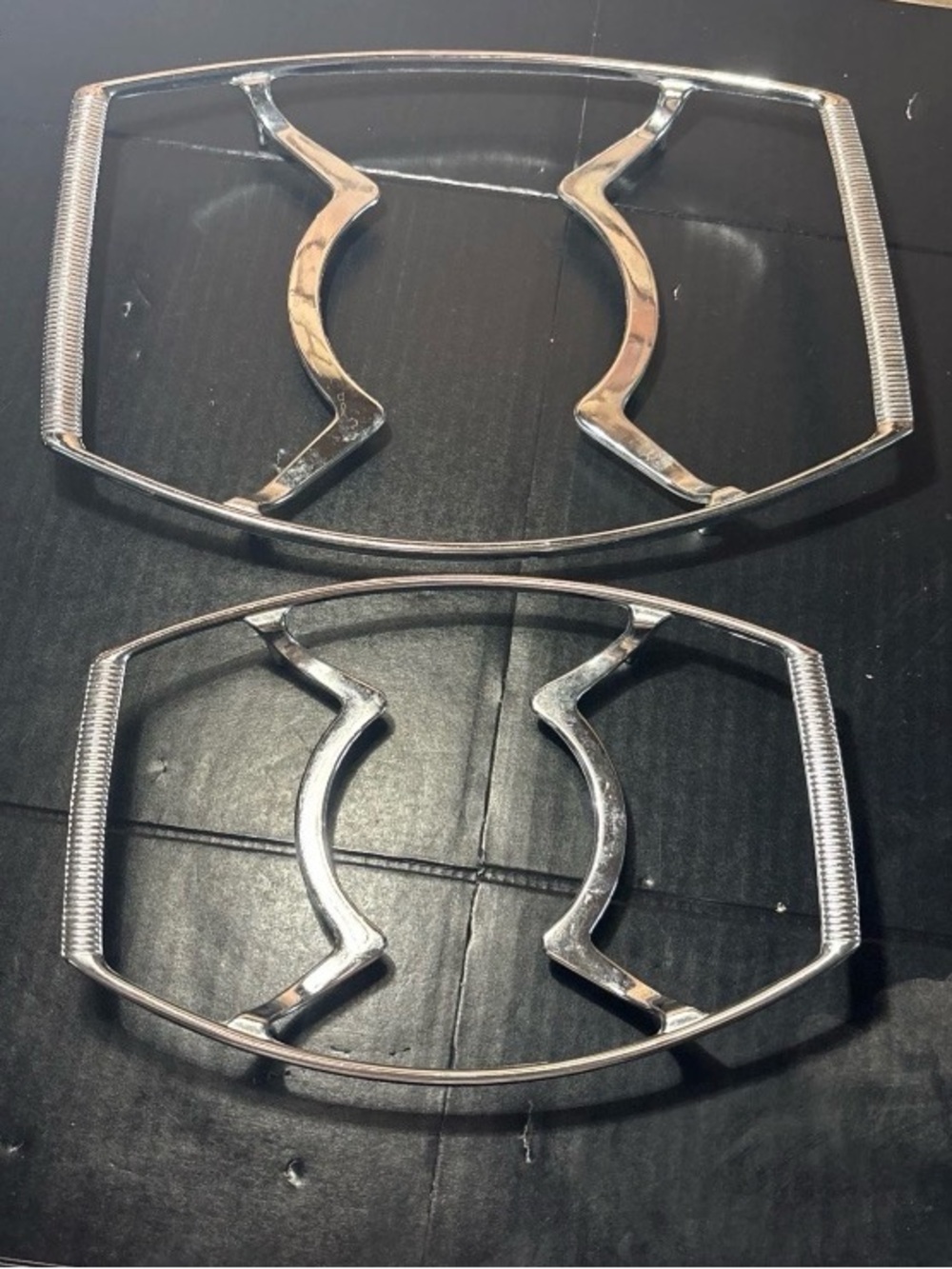 2 Vintage Corning Ware Metal Rack Trivet Cradles P-11-M And P-10-M-1